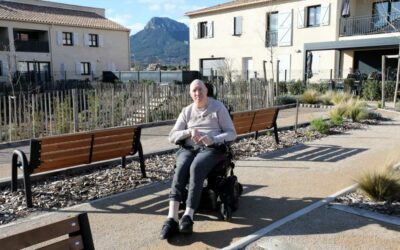 Personne en situation de handicap dans un habitat inclusif